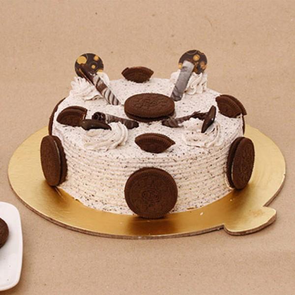 Oreo Crunch Cake